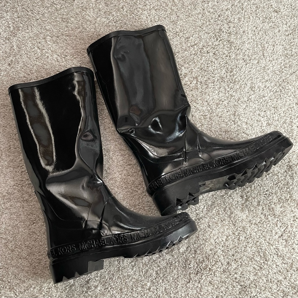 Micheal Micheal Kors Black Glossy Rain Boots Size 6/7